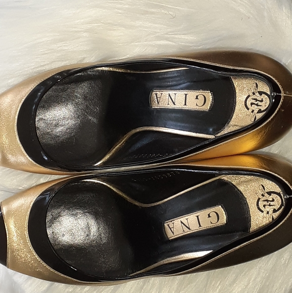 Gina - Picture 5 of 6